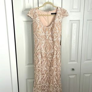 NWT size 12 David’s bridal gown
